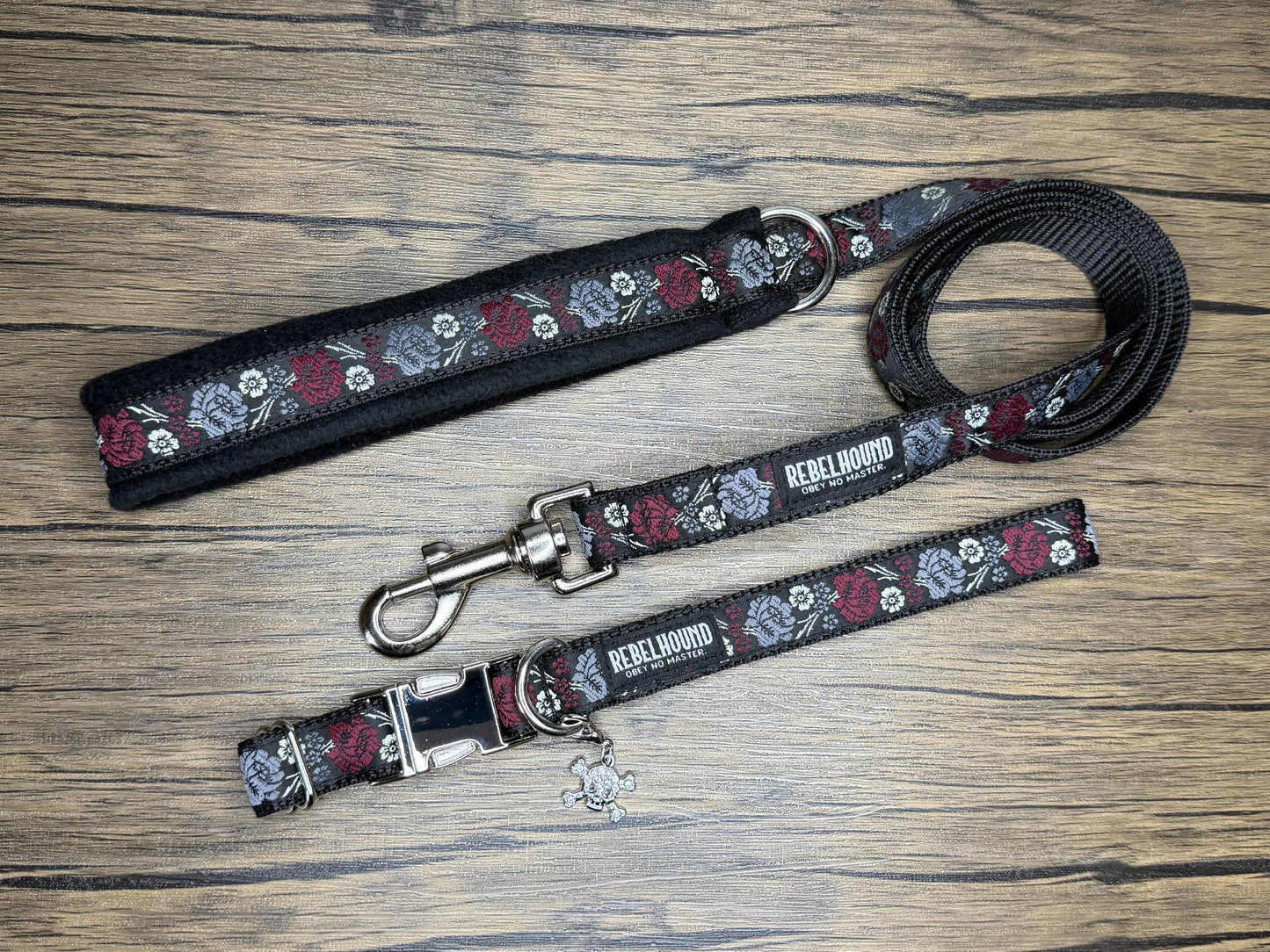 GOTHIC Floral Dog Lead