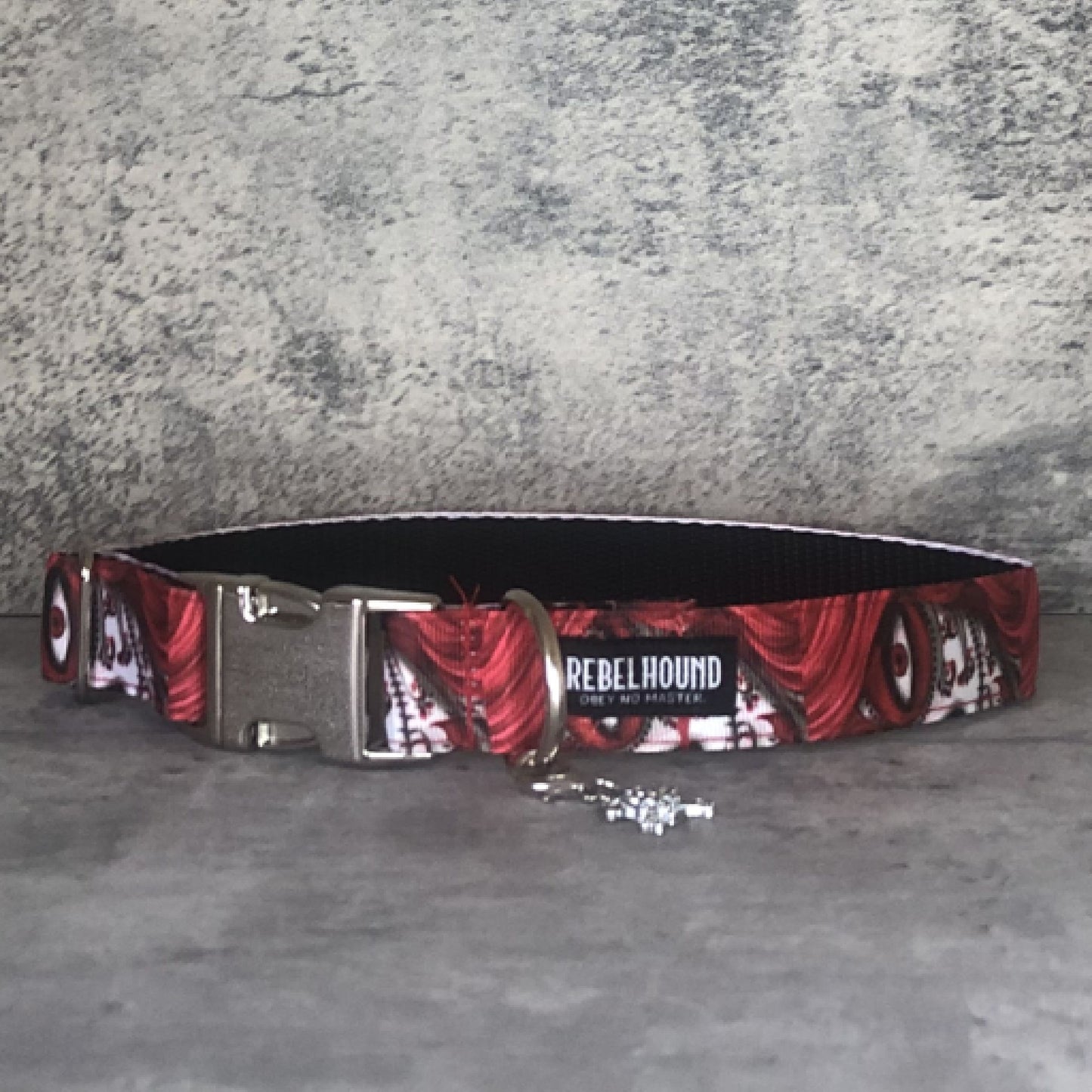 OCULUS Red Sugar Skulls Dog Collar