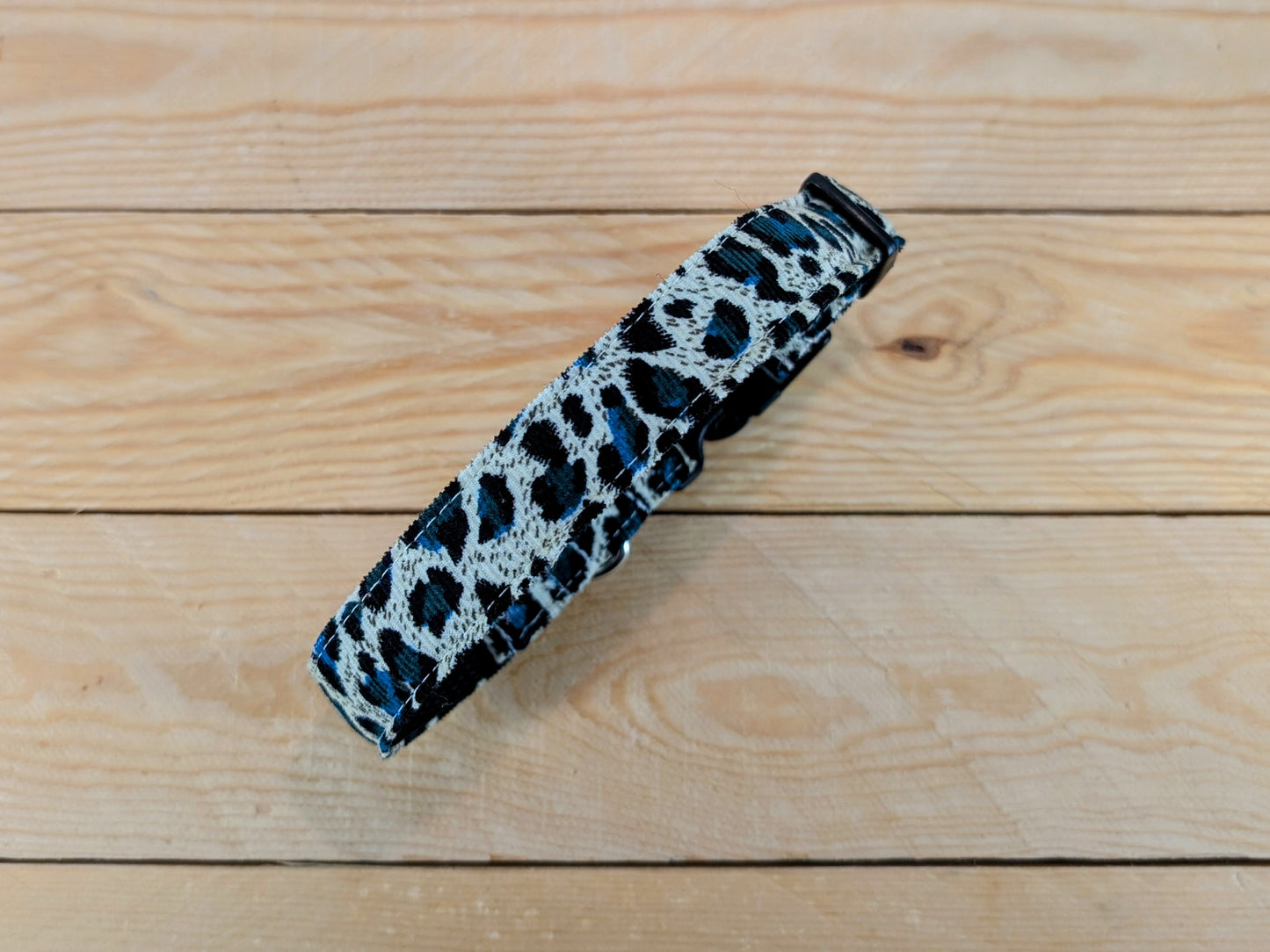 Blue Leopard Print Dog Collar