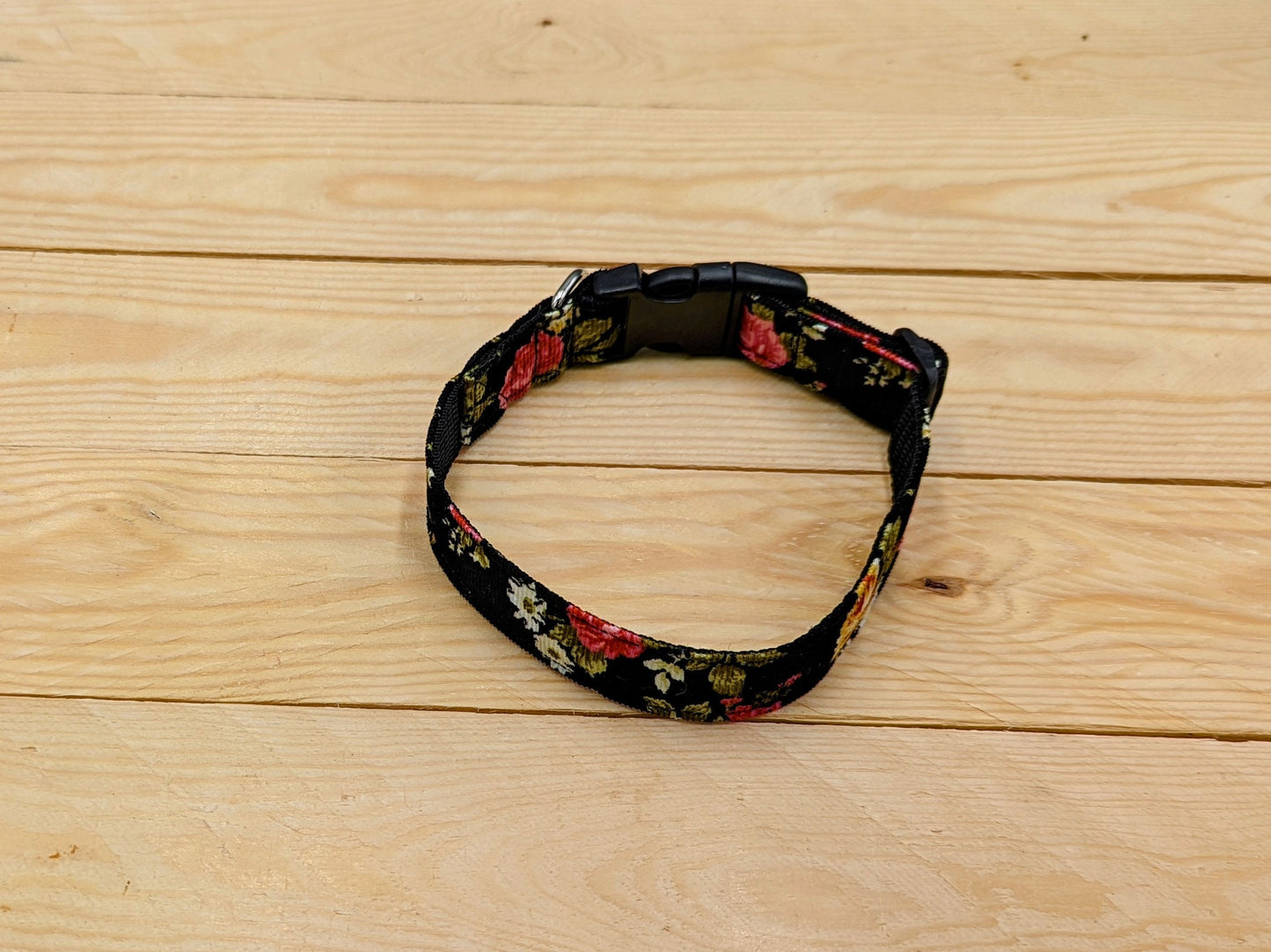 Black and Pink Vintage Floral Dog Collar Top View