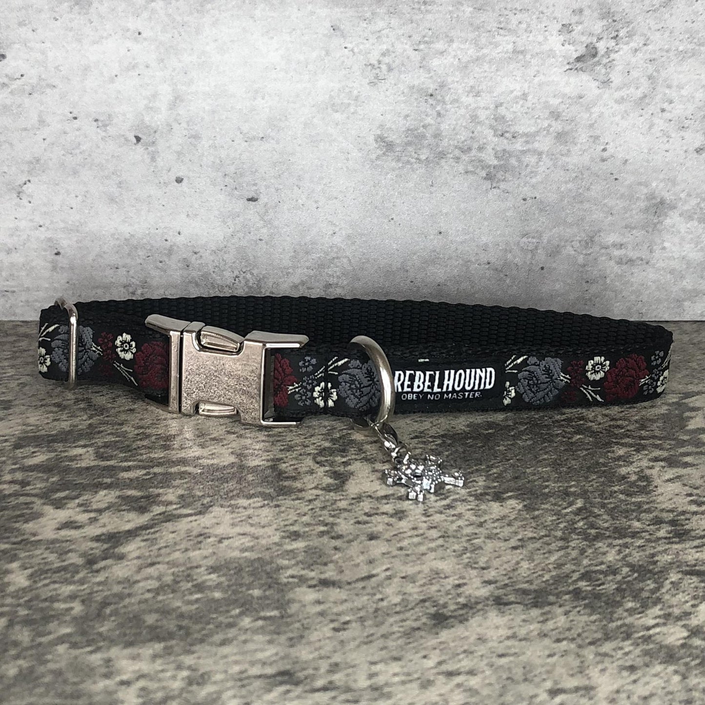 GOTHIC Roses Dog Collar