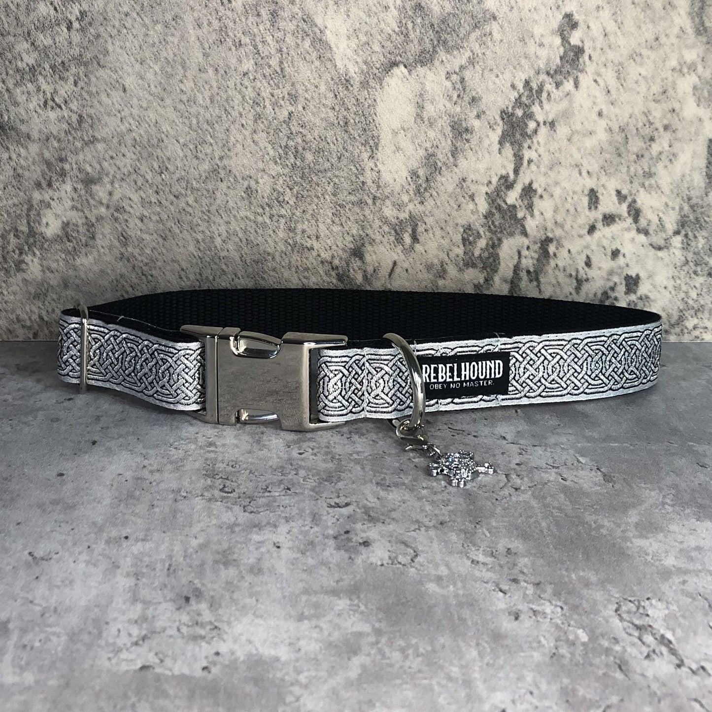 MORRIGAN Silver Celtic Knots Dog Collar