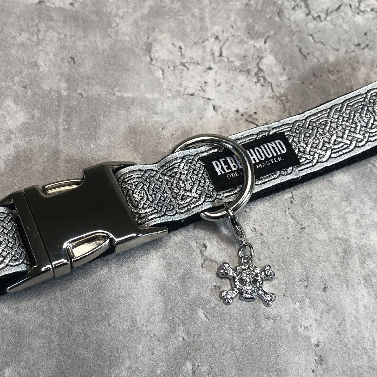 MORRIGAN Silver Celtic Knots Dog Collar