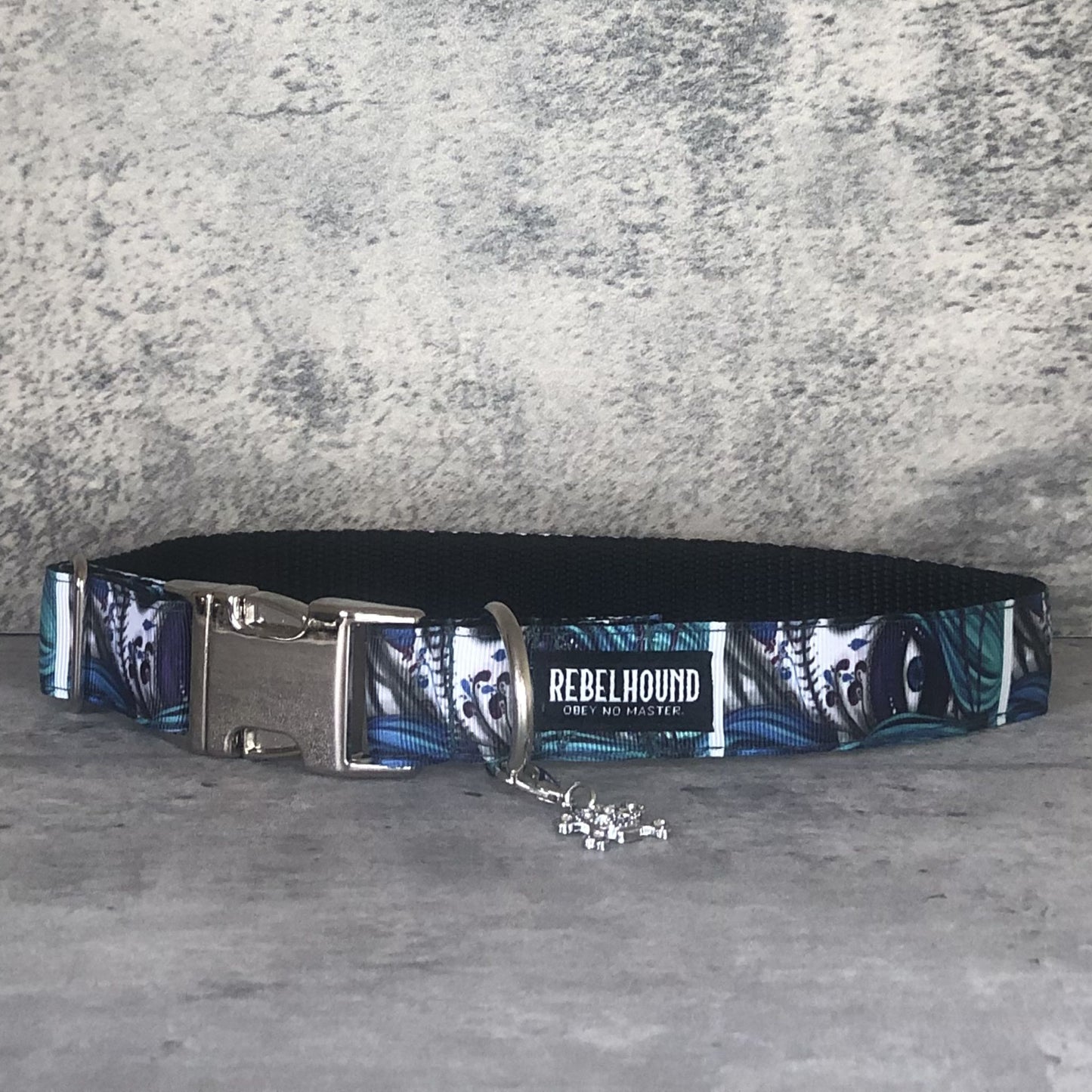 OCULUS Blue Sugar Skulls Dog Collar