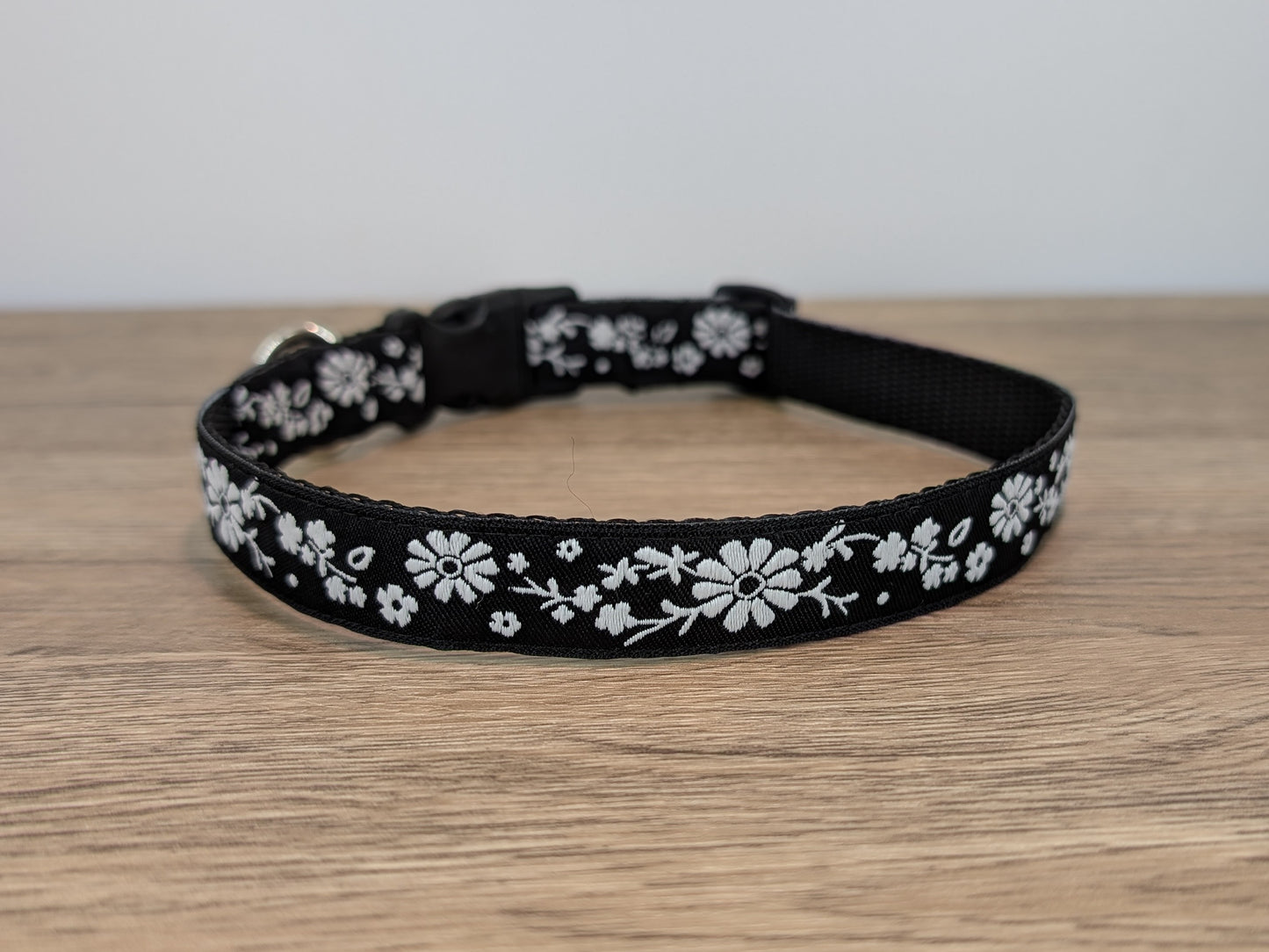 Black and White Floral Dog Collar