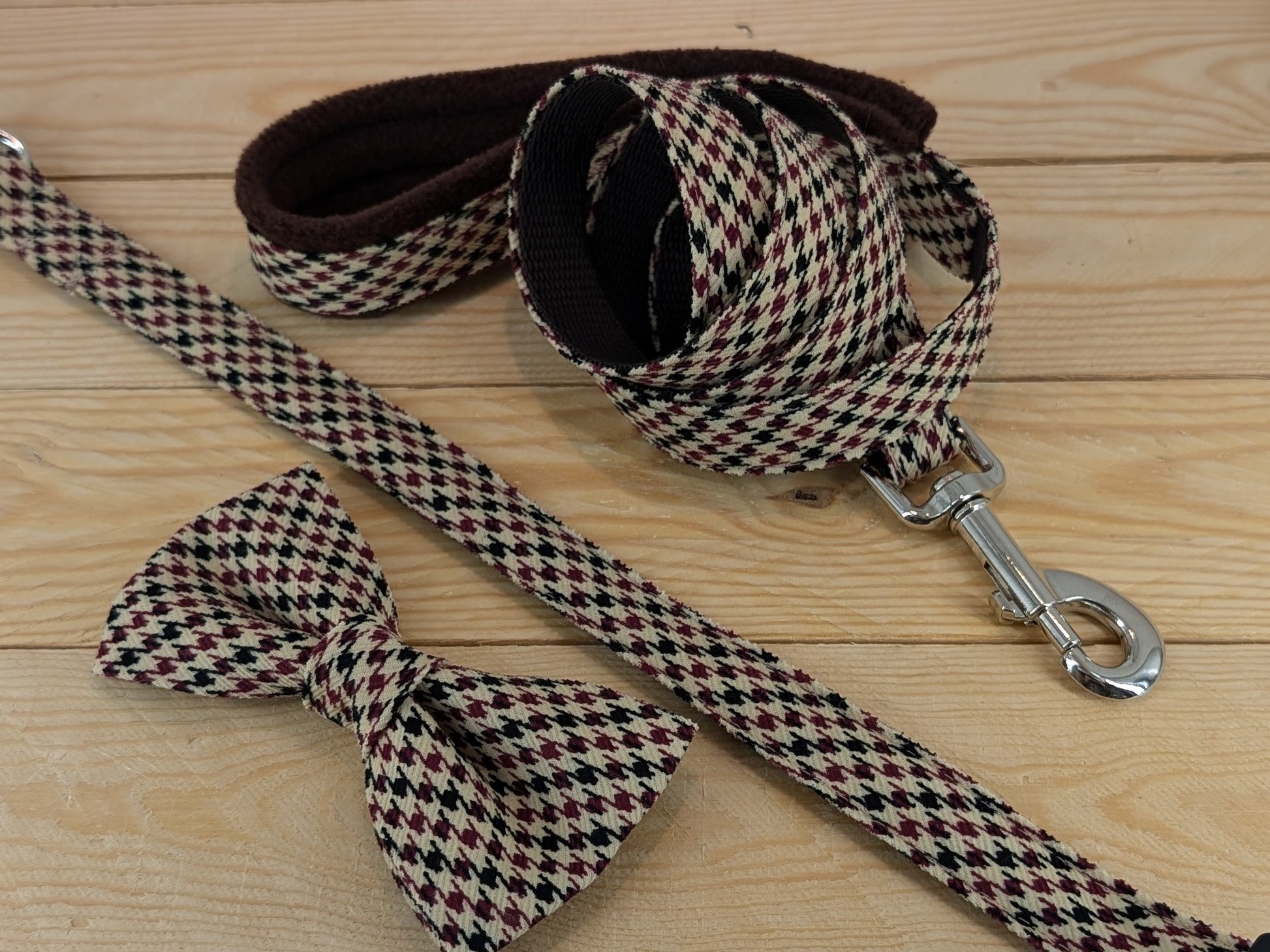 Brown Houndstooth Check Dog Collar with matching Dog Bow Tie and Dog Lead