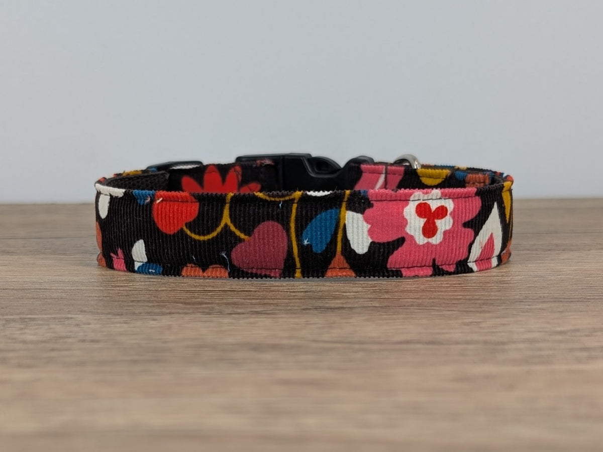 Multi-coloured Flower Power Floral Retro Style Dog Collar