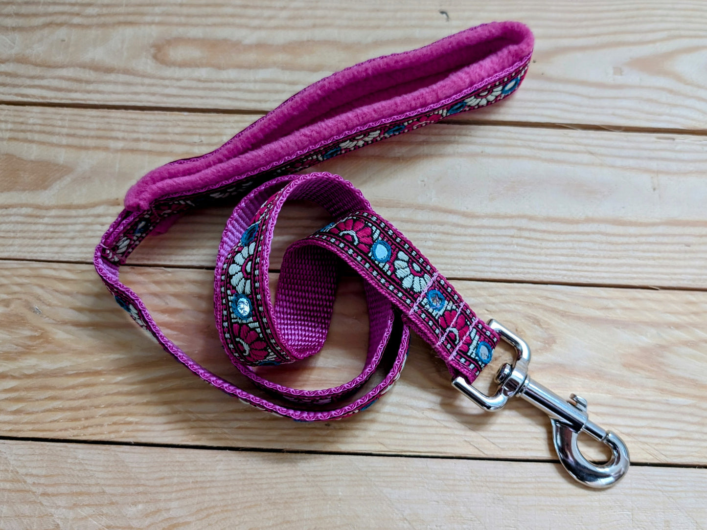 Cerise Mirrored Dog Lead