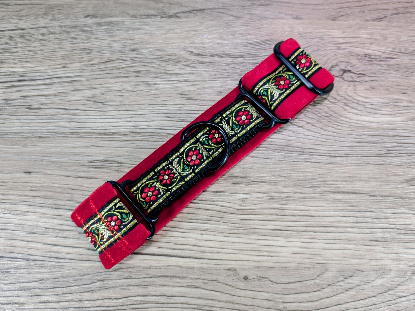 Red Roses Velvet Lined Martingale/Half-check Dog Collar