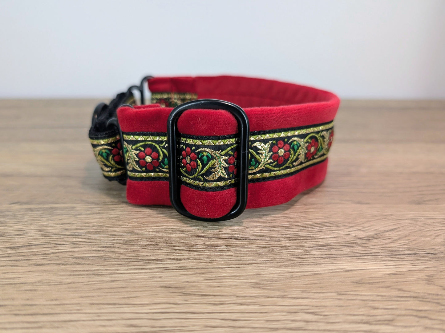 Red Roses Velvet Lined Martingale/Half-check Dog Collar