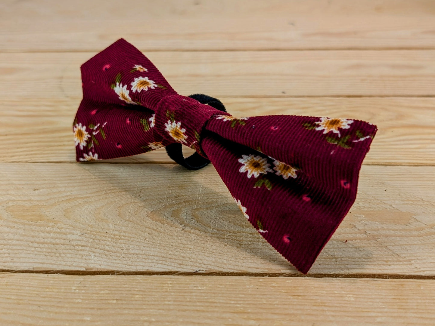 Red Daisy Dog Bow Tie