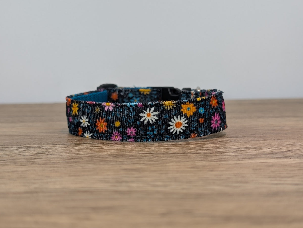 Teal Daisy Floral Dog Collar