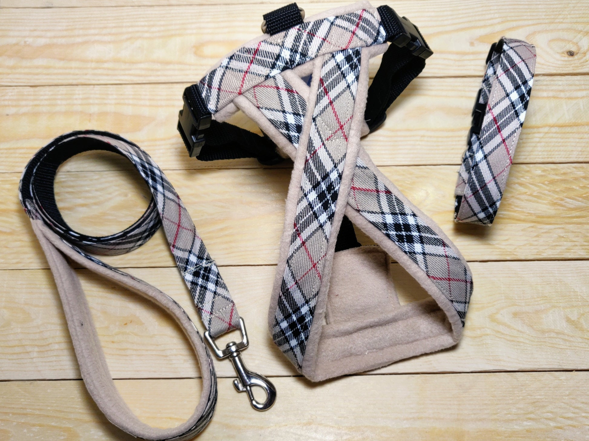 Camel Check Dog Collar with matching Dog Harness and Dog Lead