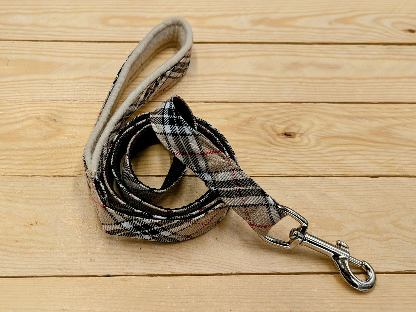 Camel Check Dog Collar with Matching Dog Lead
