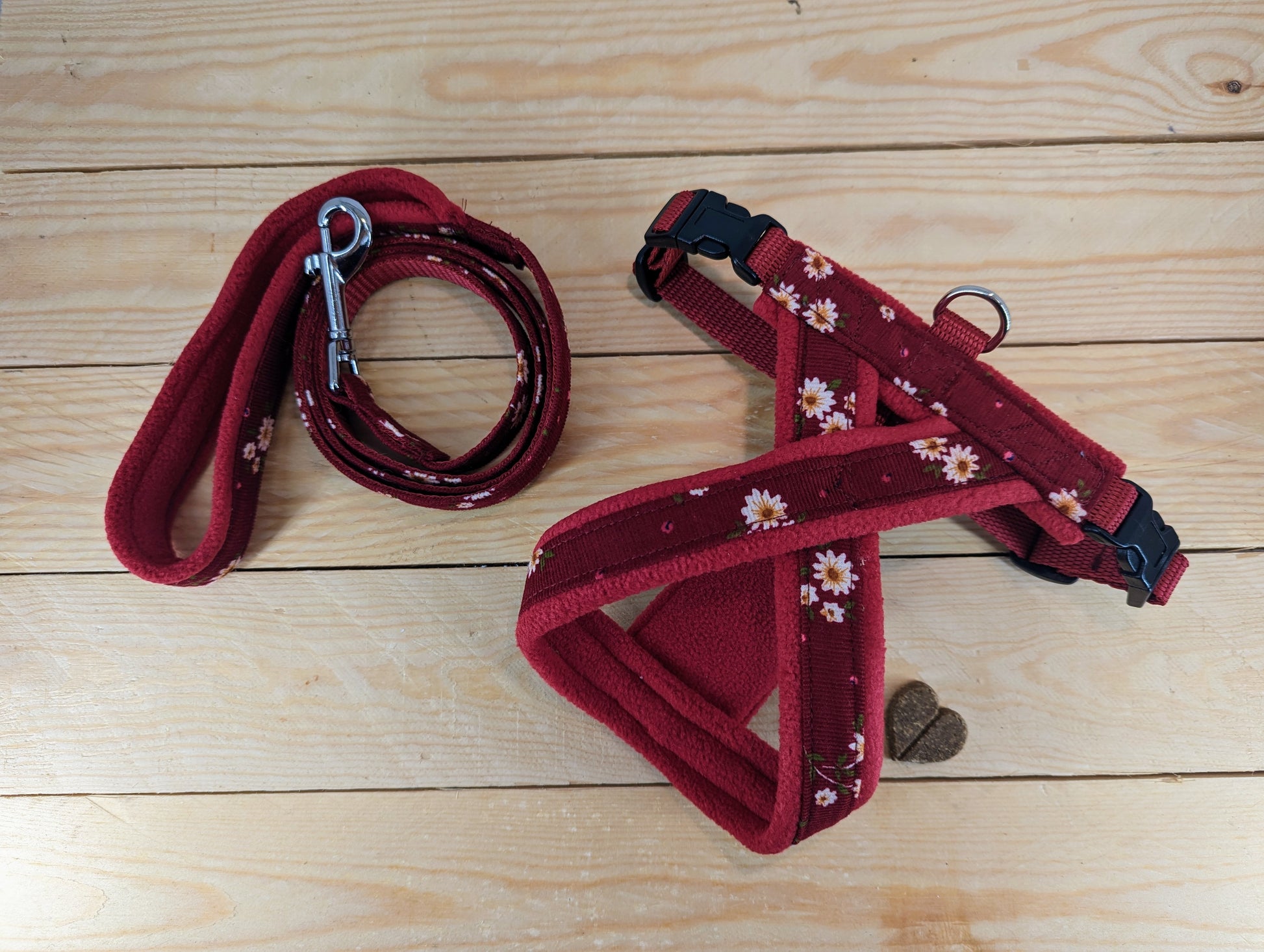 Red Daisy Dog Lead and Matching Dog Harness