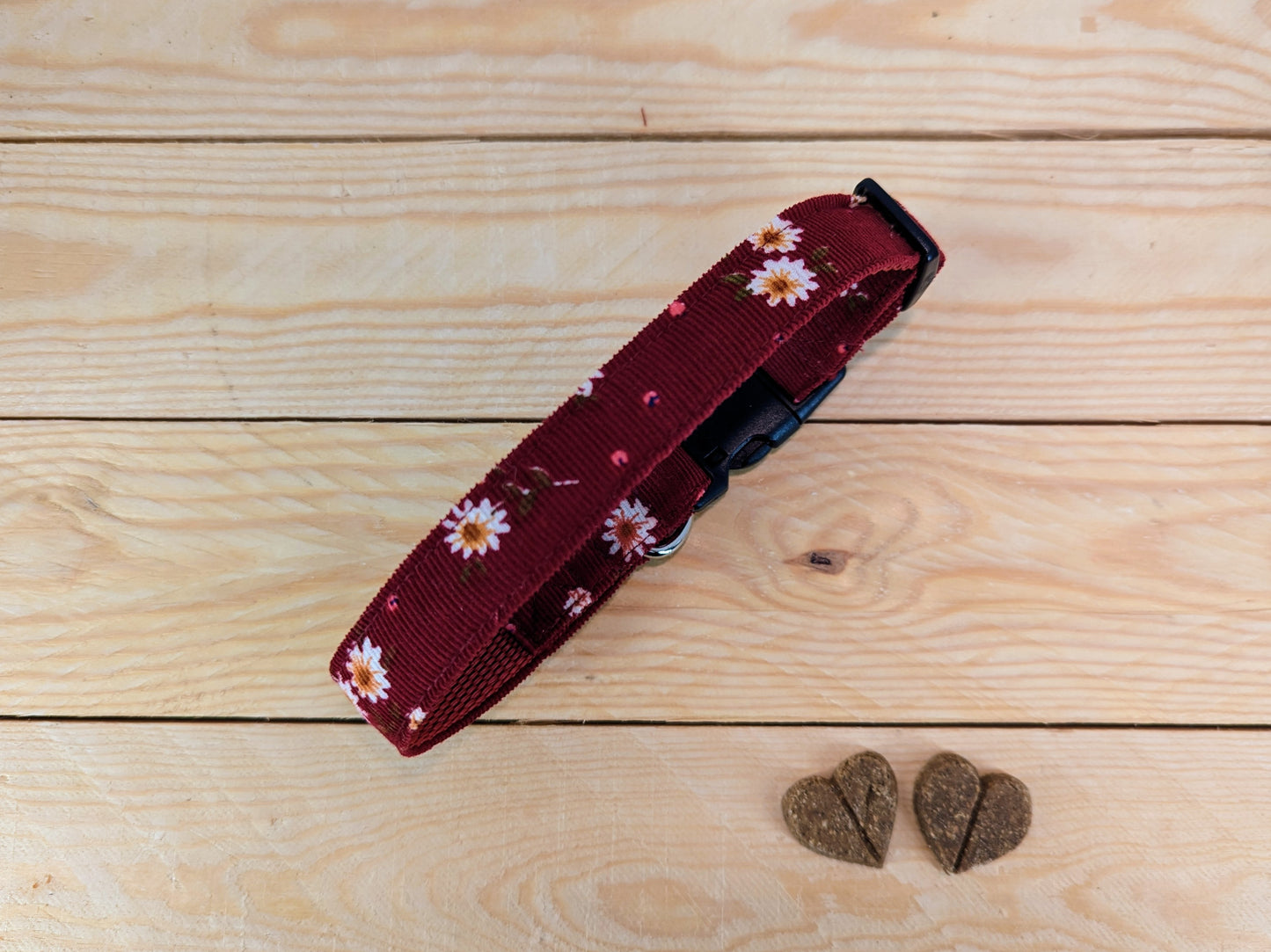 Red Daisy Dog Collar