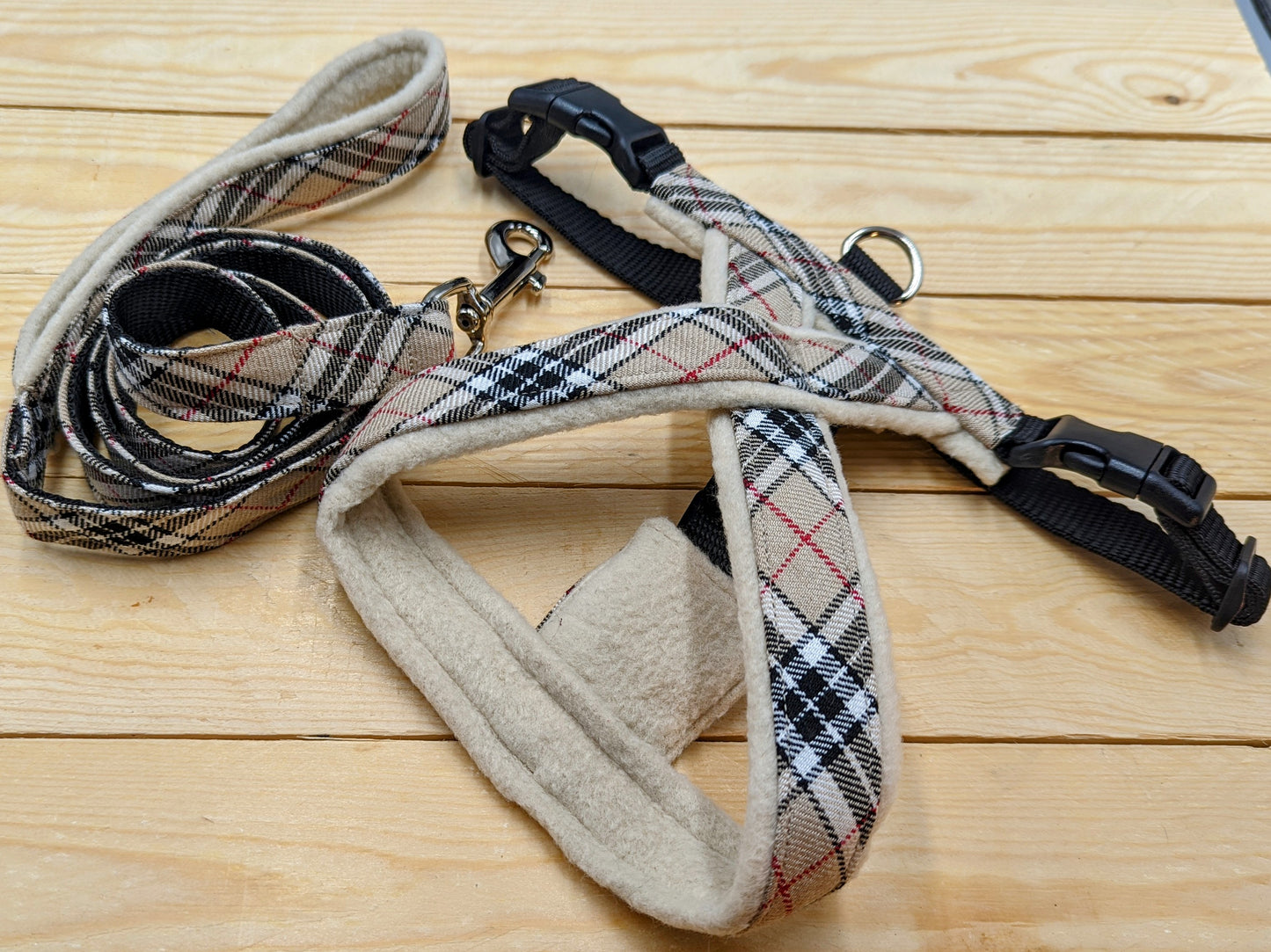 Camel Check Fleece Lined Dog Harness and Matching Dog Lead