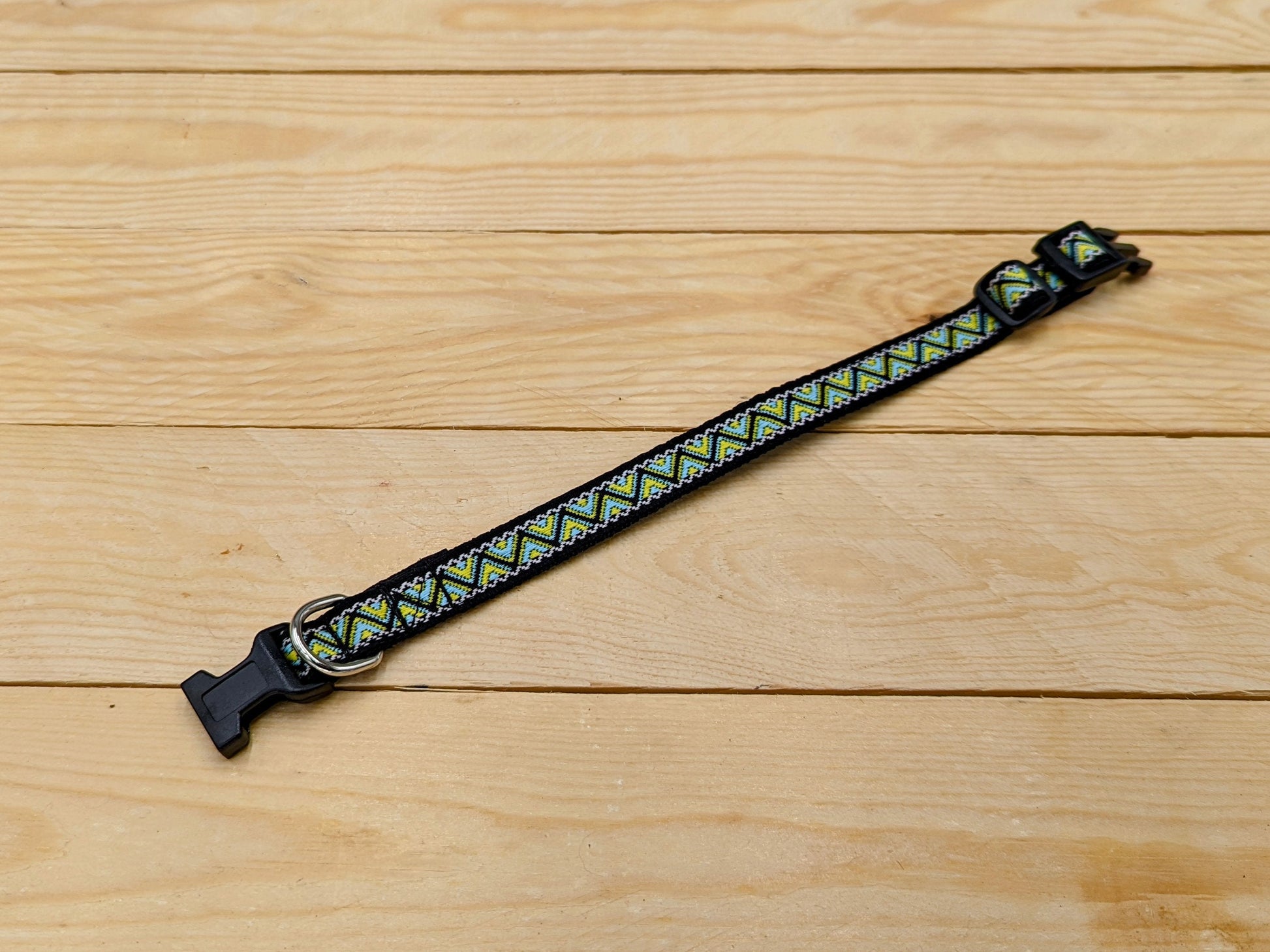 Turquoise, Black and Green Small Dog/Puppy Collar Unclipped