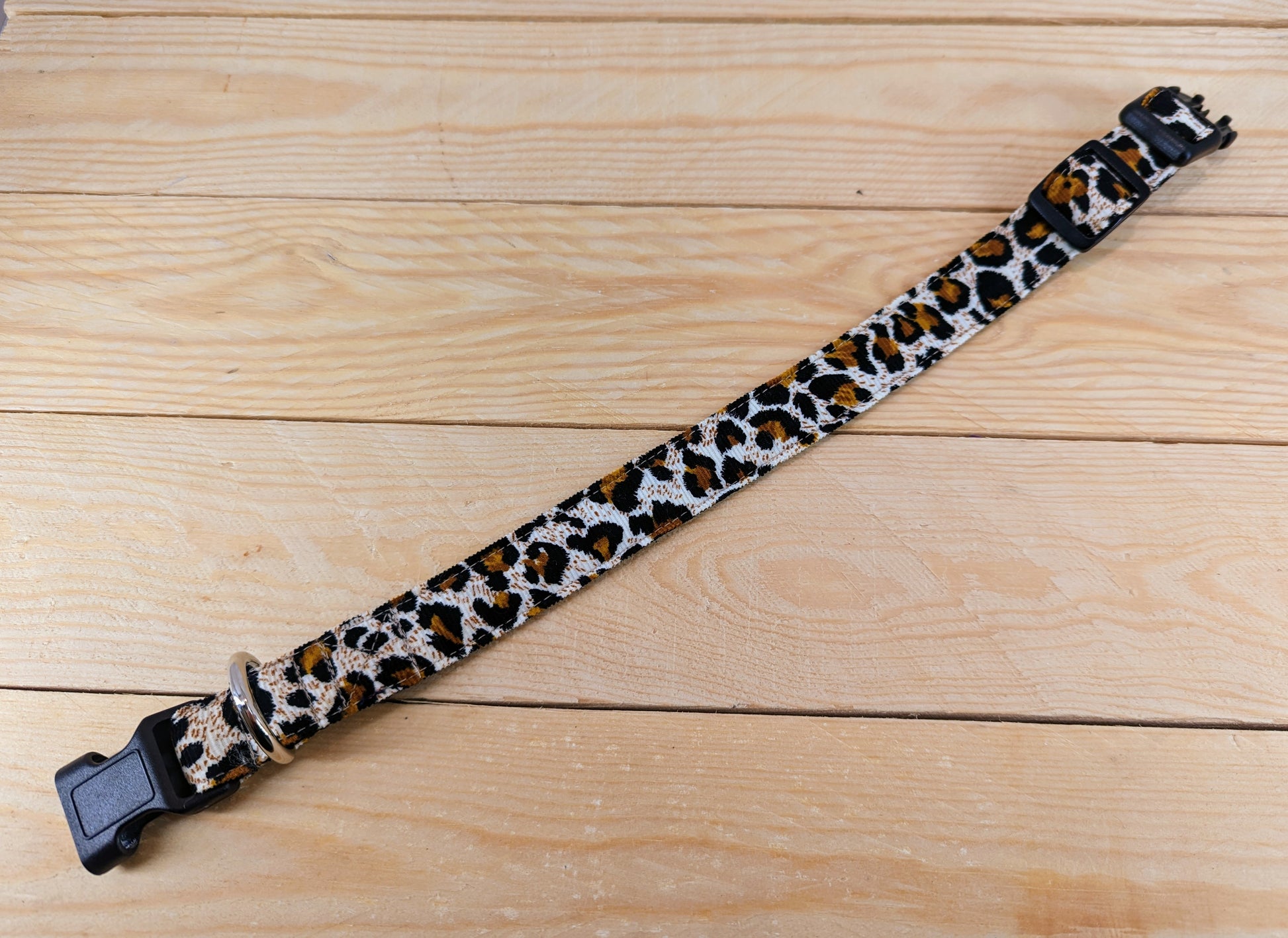 Leopard Print Dog Collar Unclipped